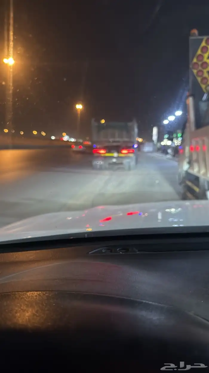 نحتاج عدد 20 تريله لنقل الاسفلت 0