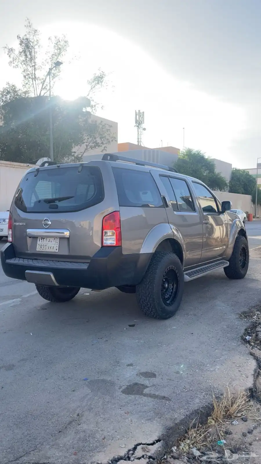 نيسان 3