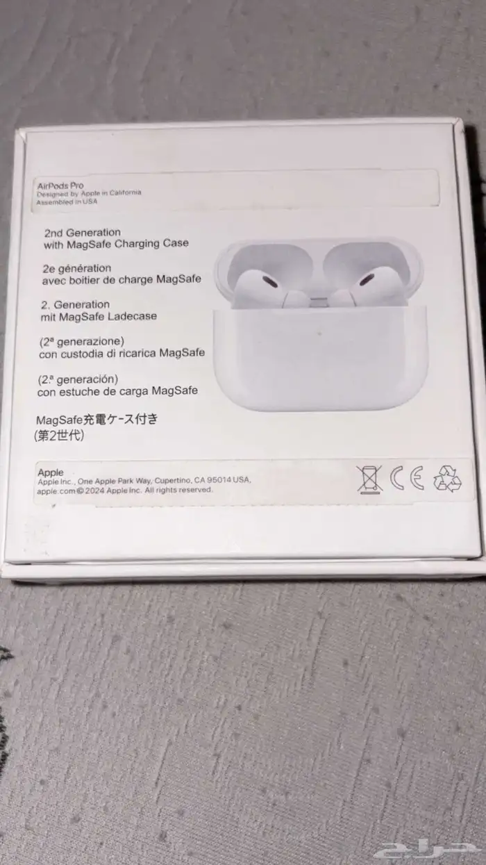 للبيع سماعات AirPods Pro 4