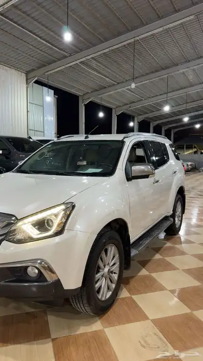 ايسوزو MUX 2020 4