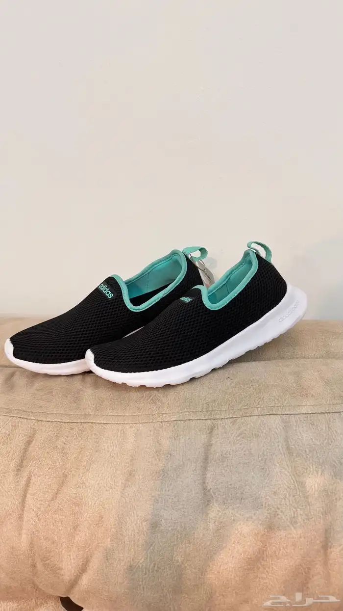 2 حذاء او بوت او اسنيكرز جديد لم يستخدم مقاس 38 للبيع 1