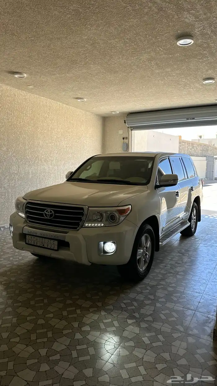 صالون 13 مخزن ماشي 70 الف شرط 0