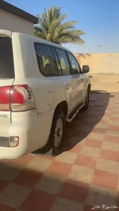 السلام عليكم ورحمه الله جيب جكسار 2010 مالك الاول 3