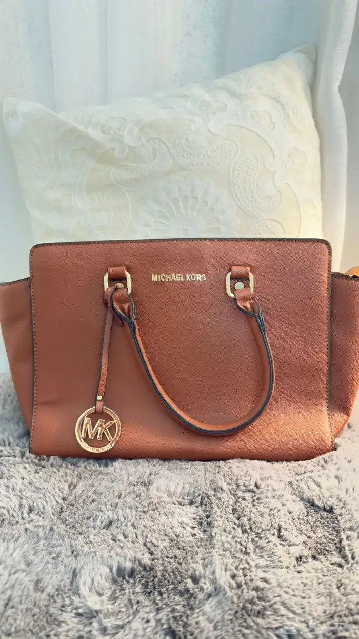 للبيع شنطة Michael Kors - مستعملة بحالة ممتازة جد ا 0