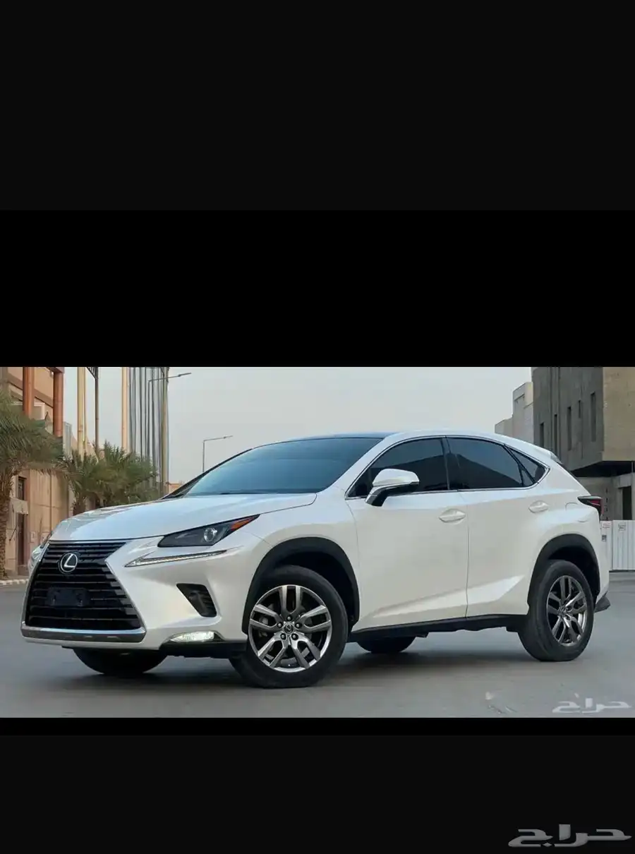 لكزس NX300 بنزيم 2020 12