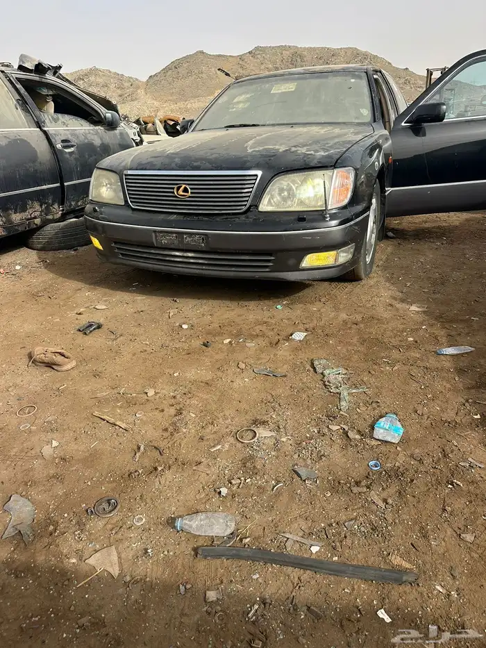 قطع تشليح للبيع لكزس 97 400Ls 6