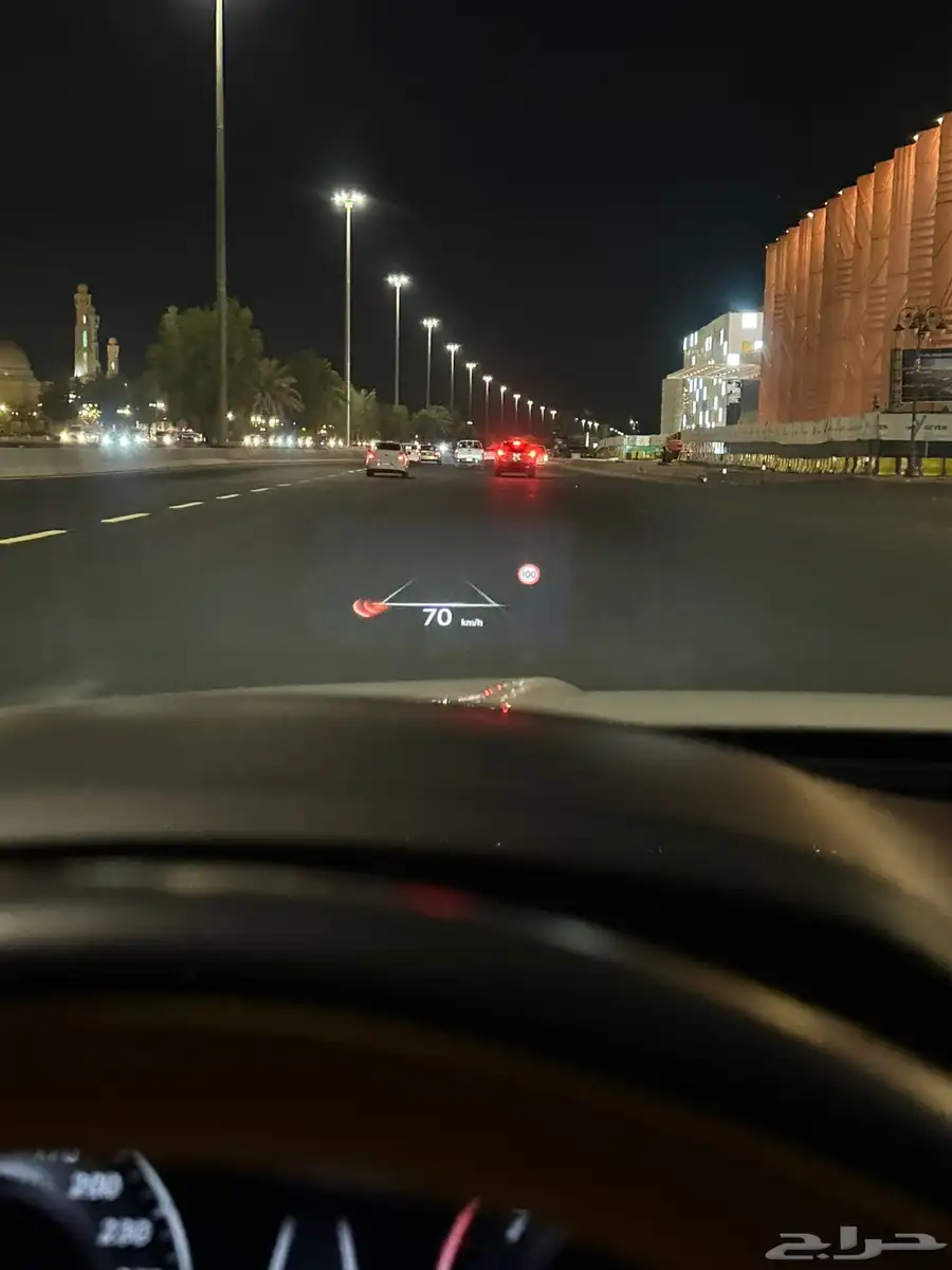 جنسس GV80 11