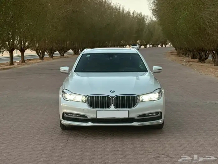 للبيع بي ام دبليو فئة 740 Li فل كامل 0