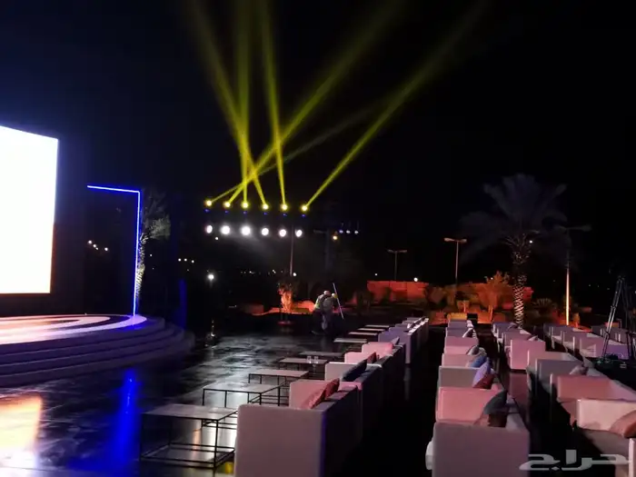افتتاح المحلات 1