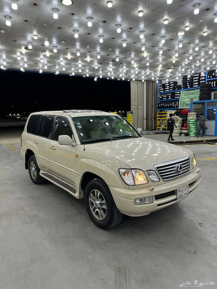 للبيع جيب الكزس LX470 8