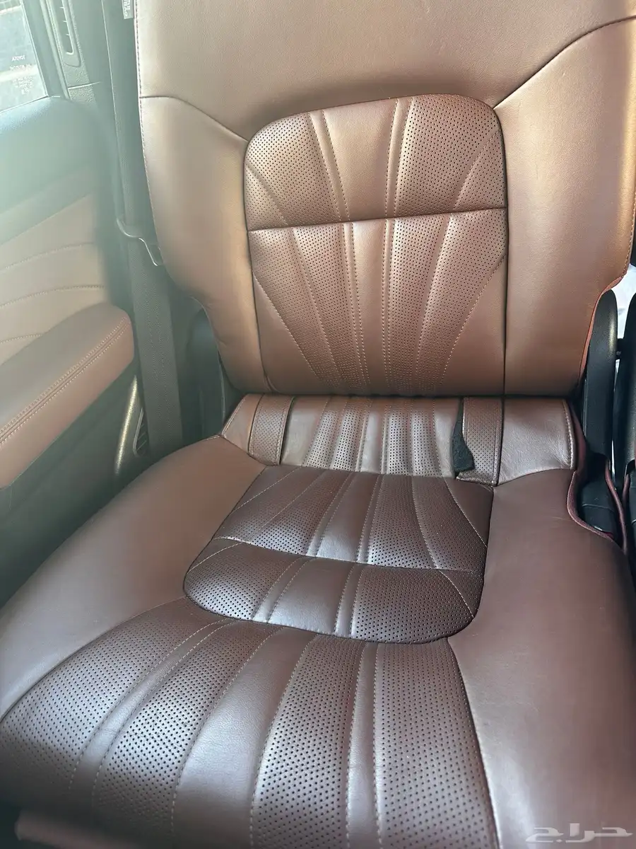 لاندكروزر vxs grand touring بريمي 34
