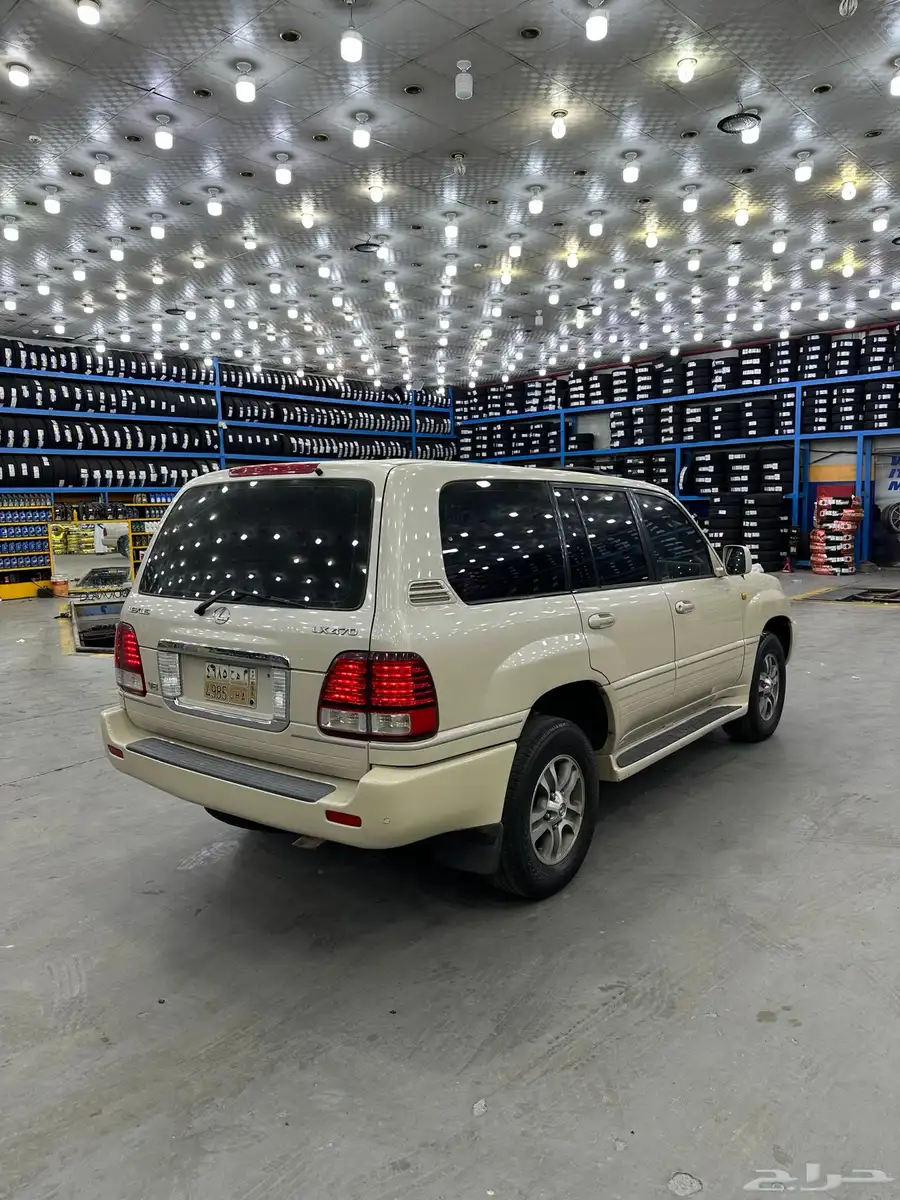 للبيع جيب الكزس LX470 9