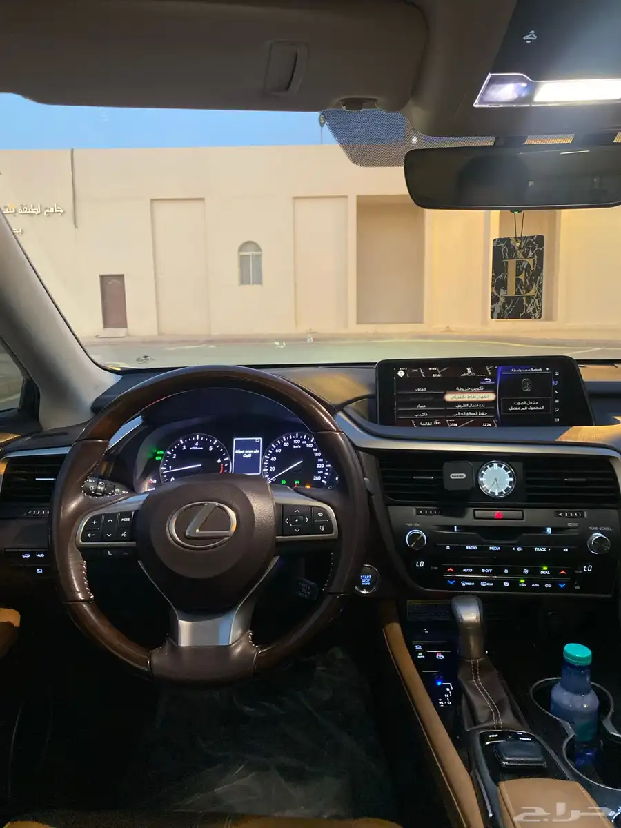 للبيع لكزس RX350 فل كامل لؤلؤي 2019 برجكتر ودبل 20