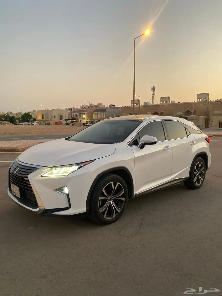 للبيع لكزس RX350 فل كامل لؤلؤي 2019 برجكتر ودبل 1
