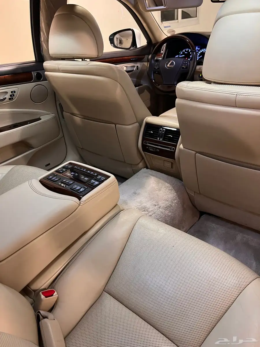 لكسزس Ls460 لارج ممشى 180 الف 65