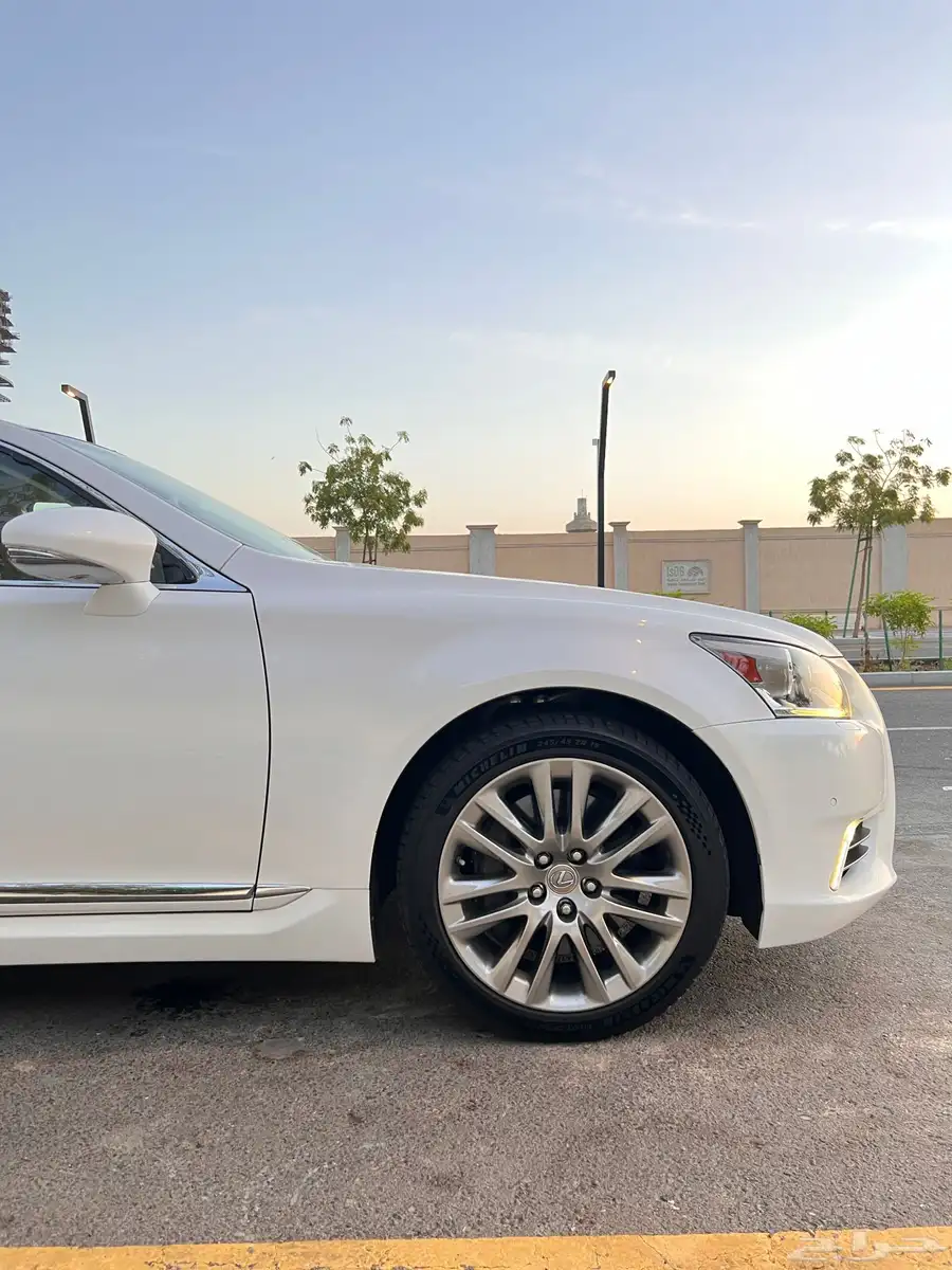 لكسزس Ls460 لارج ممشى 180 الف 16