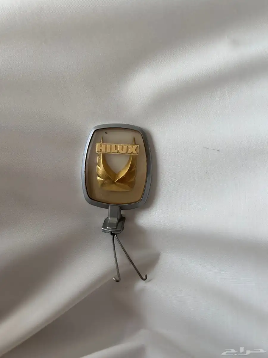 علامة HILUX نادره 0