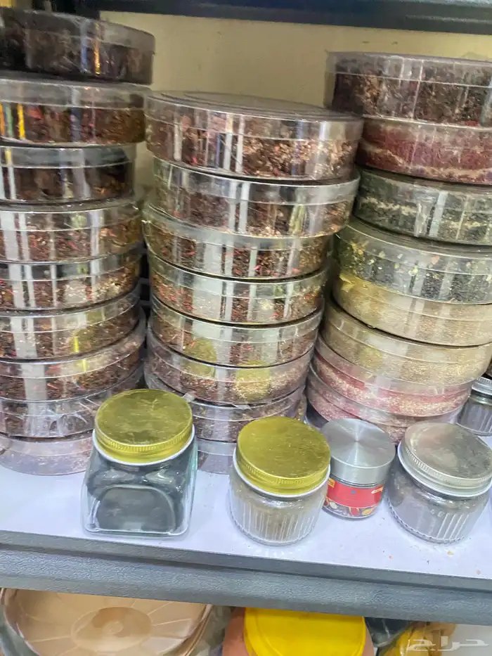 ازياء نسائية تراثية وحديثة 22