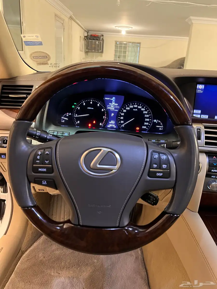 لكسزس Ls460 لارج ممشى 180 الف 75