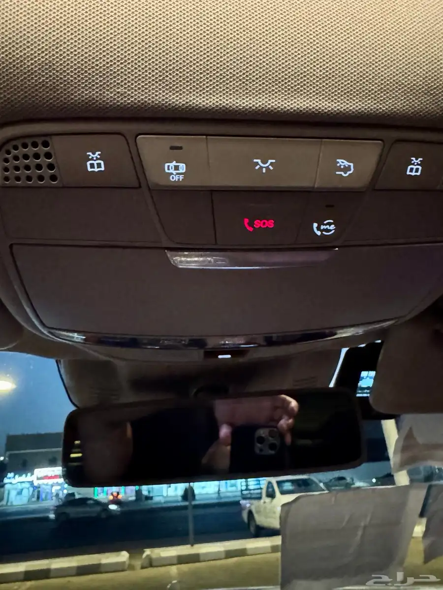 مرسيدس E300 فل كامل بانوراما عداد 106 بحالة الوكالة 33