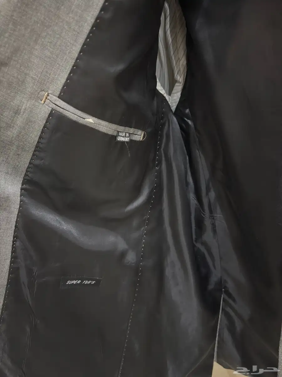 بدلة مع بنطلون hugo boss مقاس 60 6