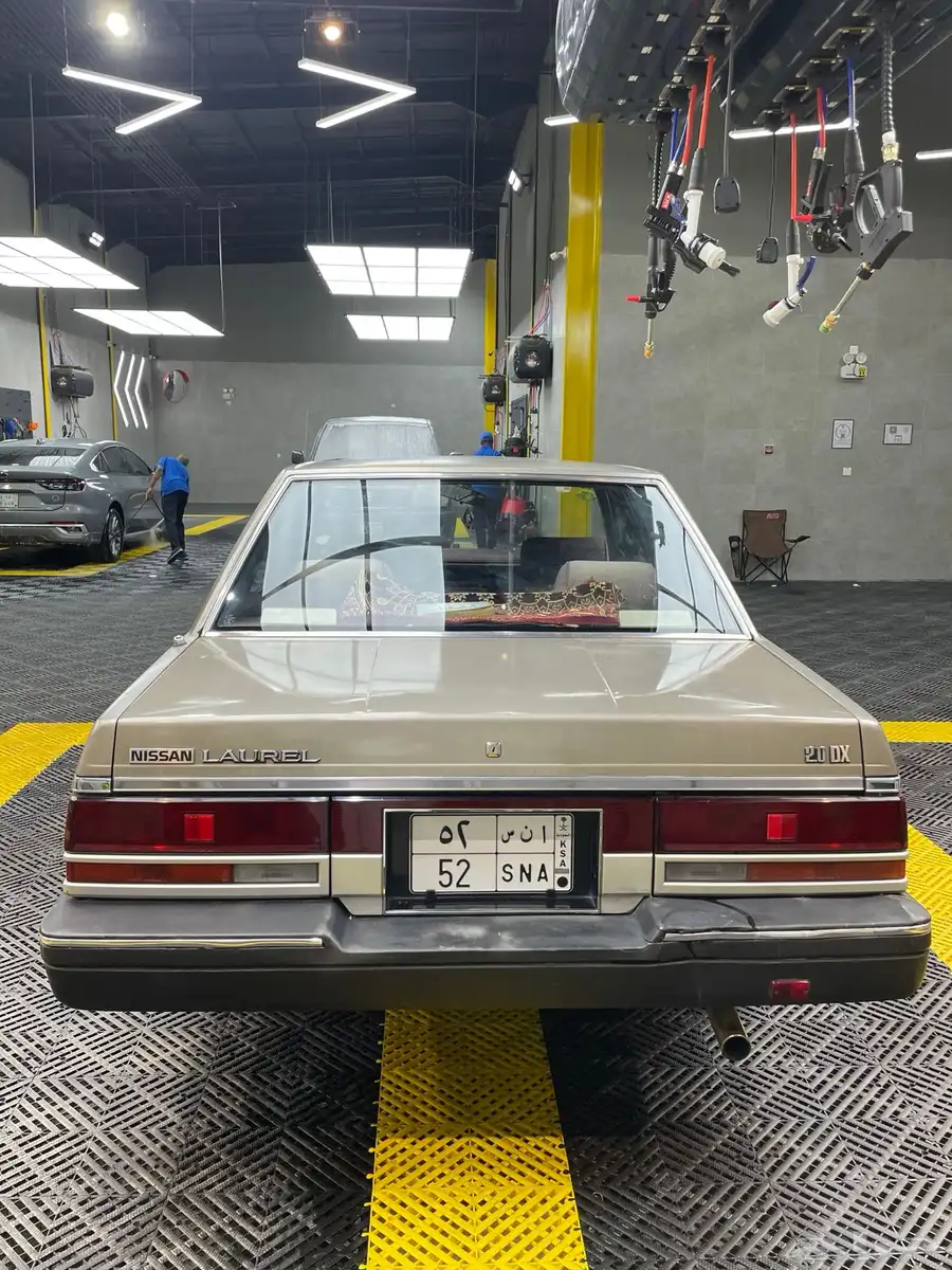 نيسان لوريل ميتين ال 200L 1985 وكاله مخزن كلاسيك 8