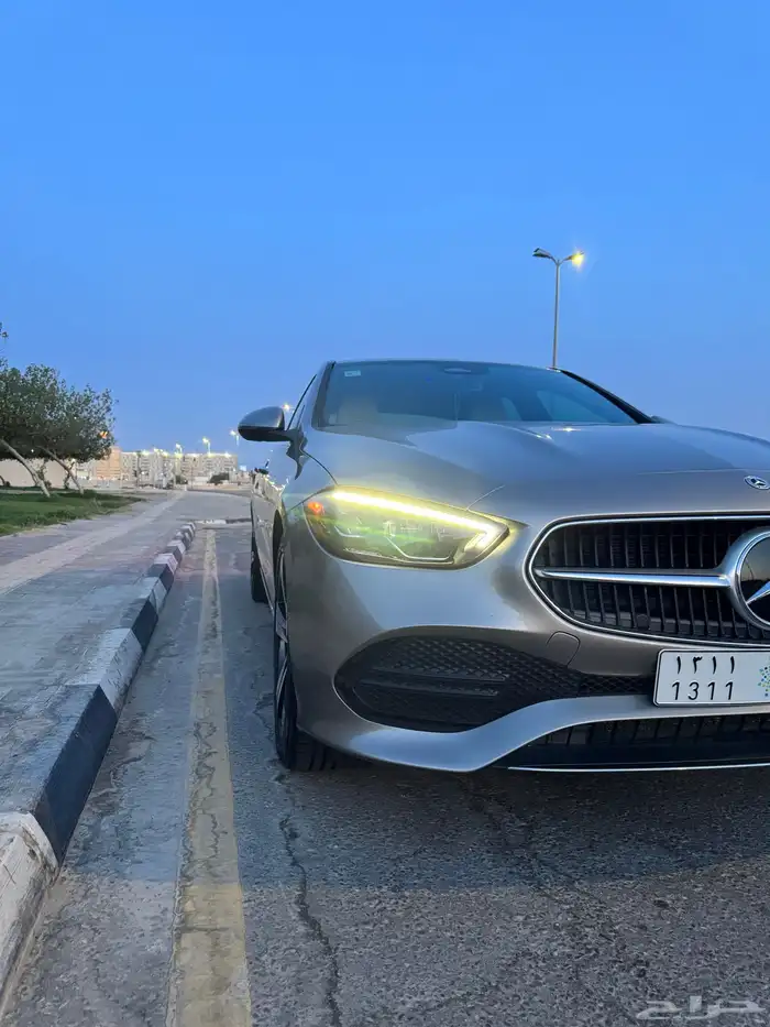 مرسيدس c300 موديل 2022 9