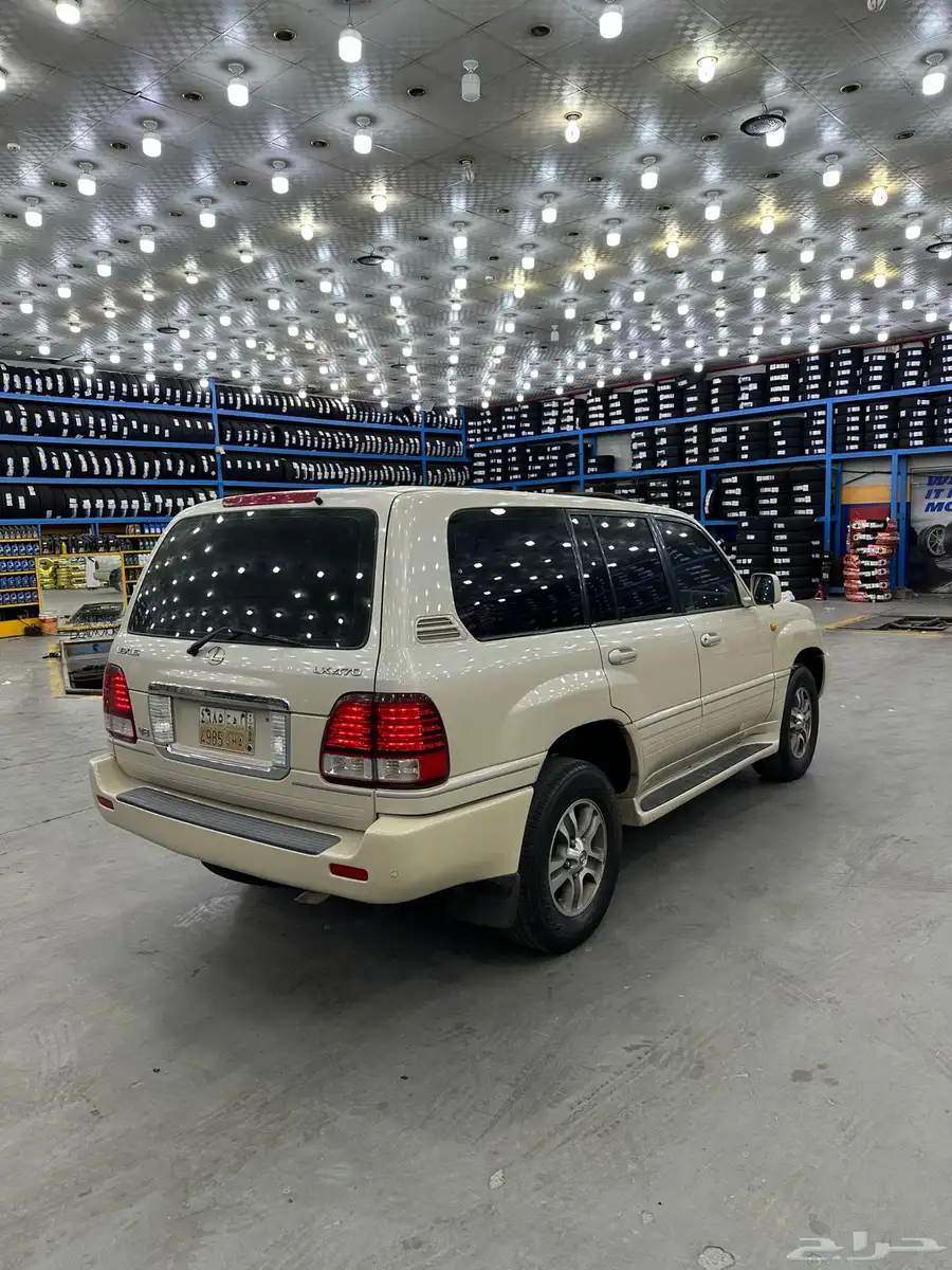 للبيع جيب الكزس LX470 3