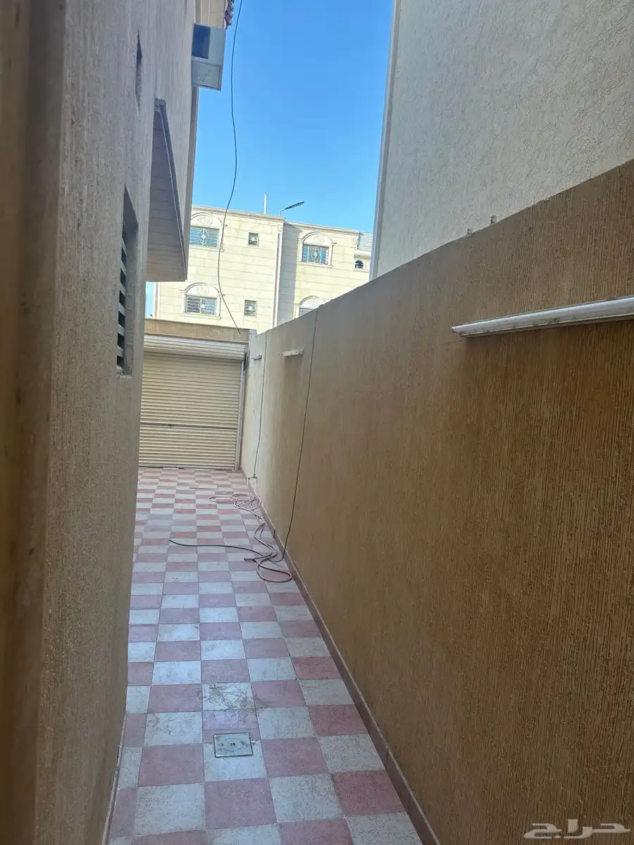 دور ارضي للايجار حي ظهرة لبن 55 الف مكيفات راكبة 3