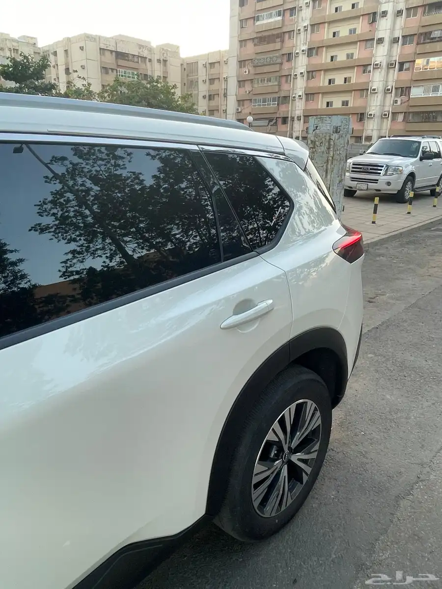 نيسان اكس تريل 2023 نص فل أقل بدرجة من البنوراماء 35