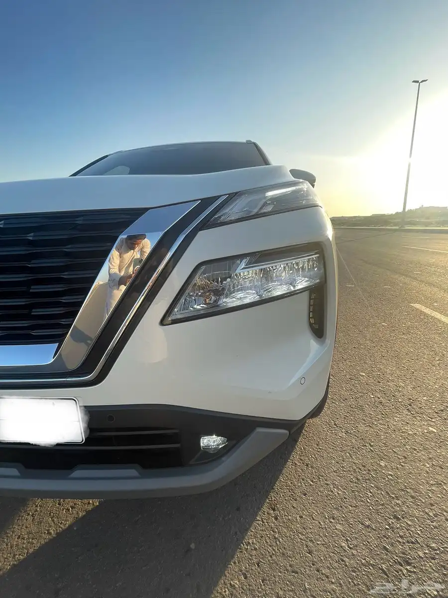 نيسان اكس تريل 2023 نص فل أقل بدرجة من البنوراماء 2