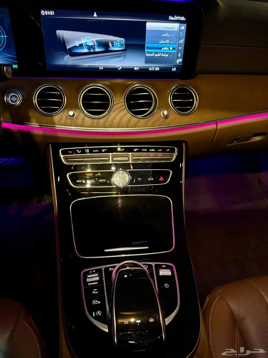مرسيدس E300 فل كامل بانوراما عداد 106 بحالة الوكالة 30