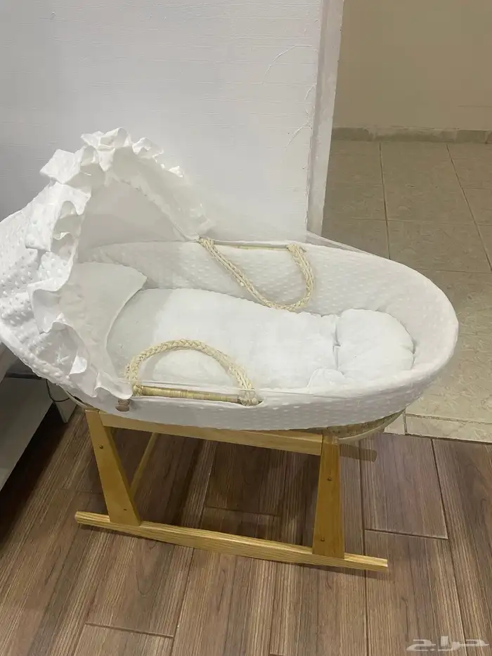 سرير اطفال 2