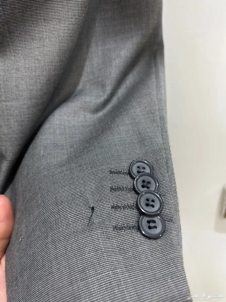 بدلة مع بنطلون hugo boss مقاس 60 3