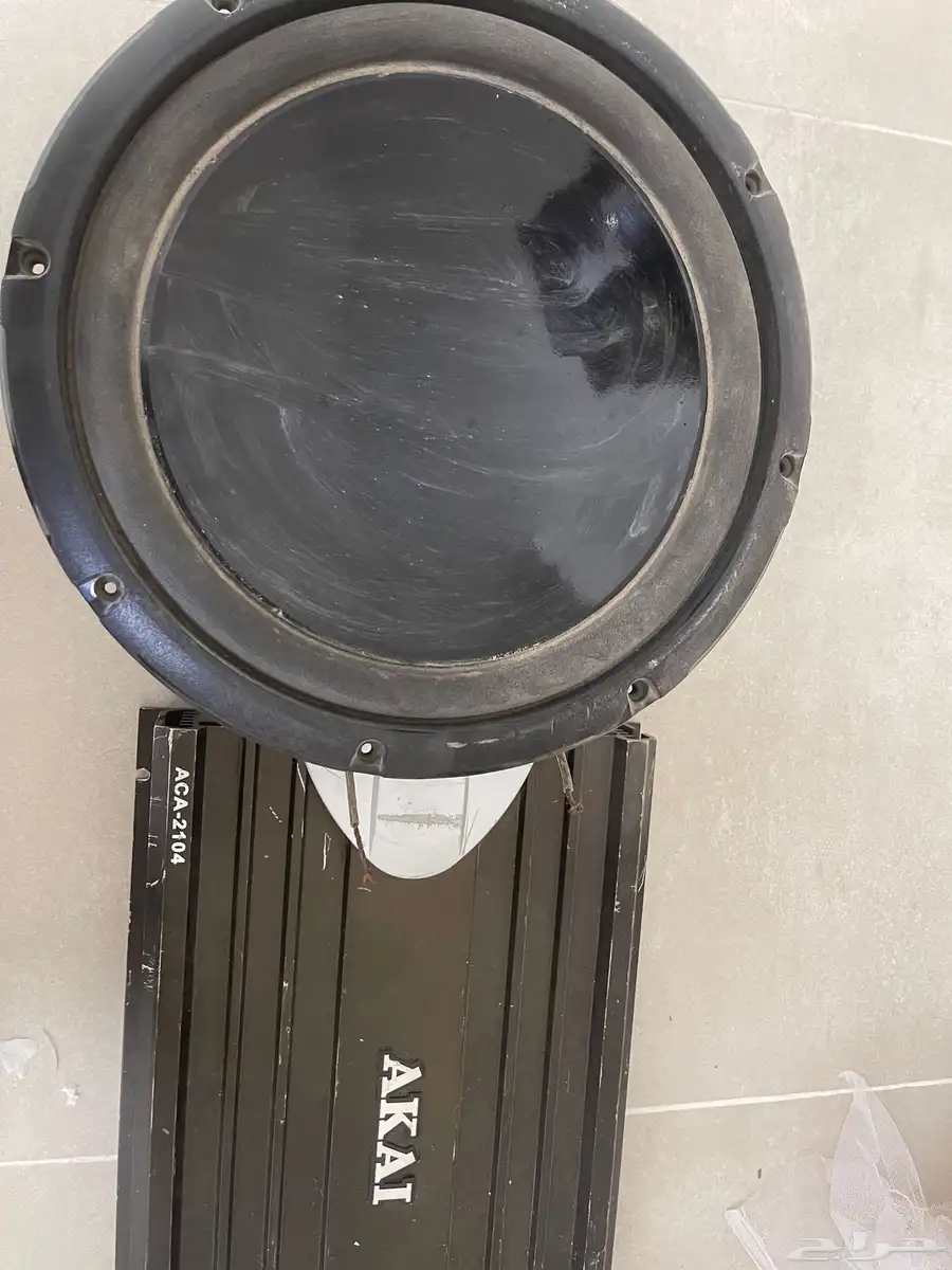 للبيع مضخم صوت واوفره ووايرات كامل 0