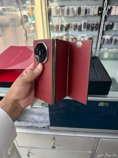 ميت اكس تي فولد ون تيرا huawei mate xt ultimate design 5