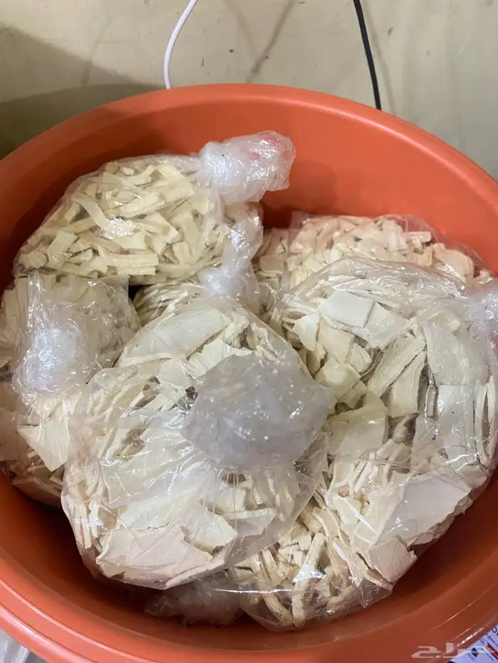 ازياء نسائية تراثية وحديثة 24