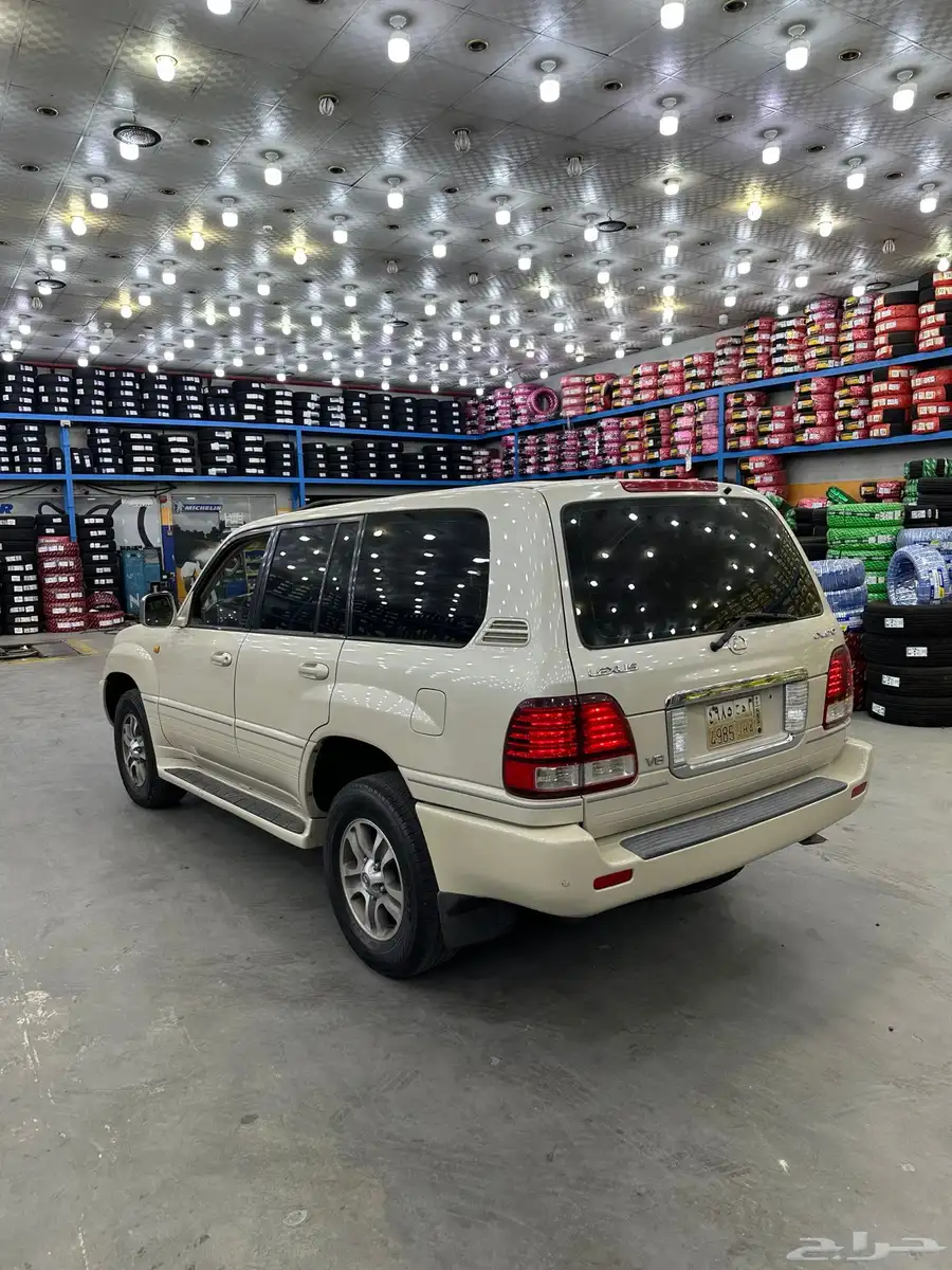 للبيع جيب الكزس LX470 2