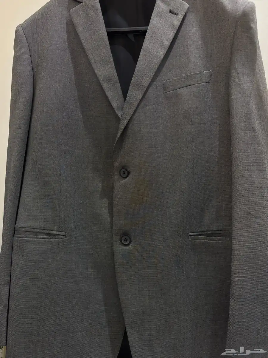 بدلة مع بنطلون hugo boss مقاس 60 5
