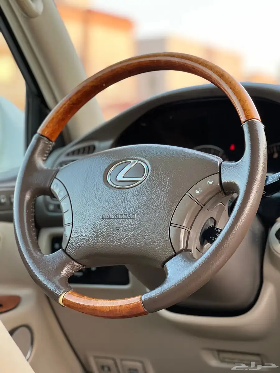 لكزس LX470 2006 34