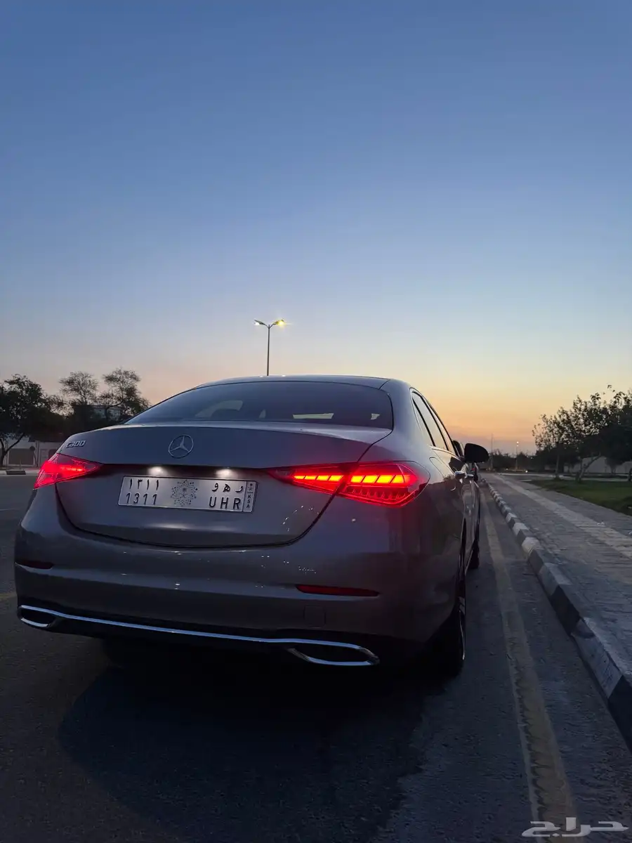 مرسيدس c300 موديل 2022 10