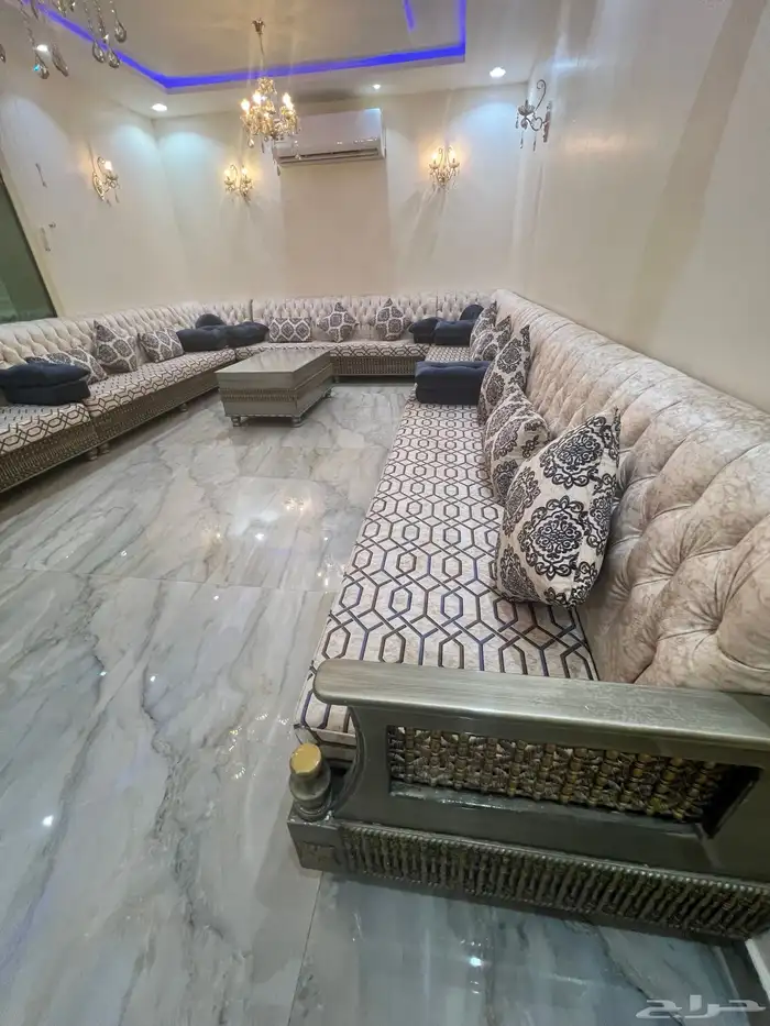 مجلس خشب شبه شديد نظيف جدا  وخشب تصميم مغربي 2