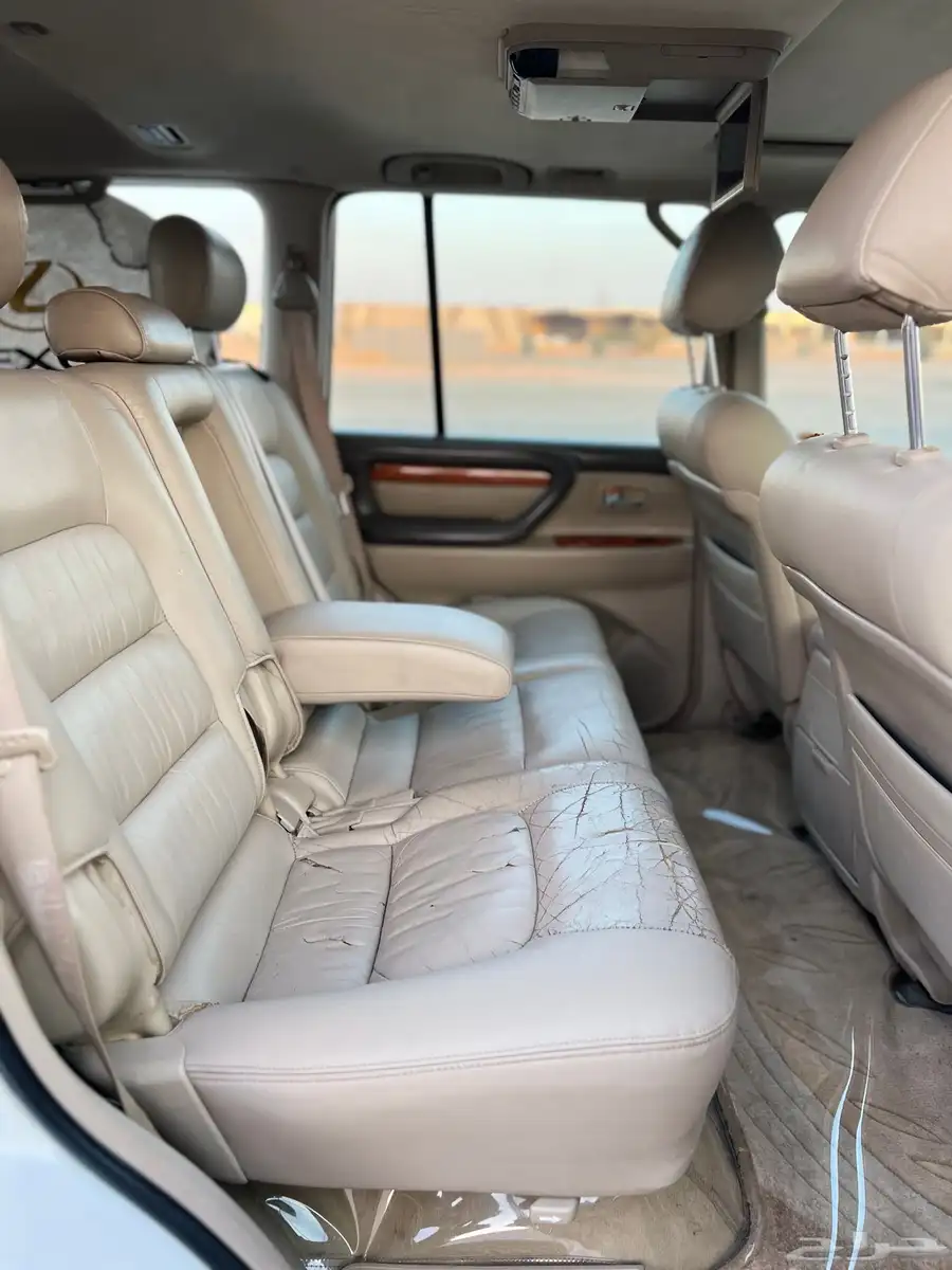 لكزس LX470 2006 23