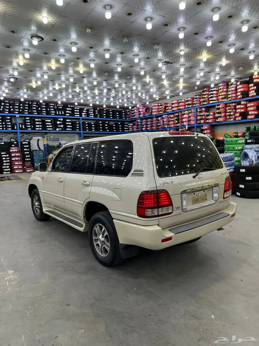 للبيع جيب الكزس LX470 1