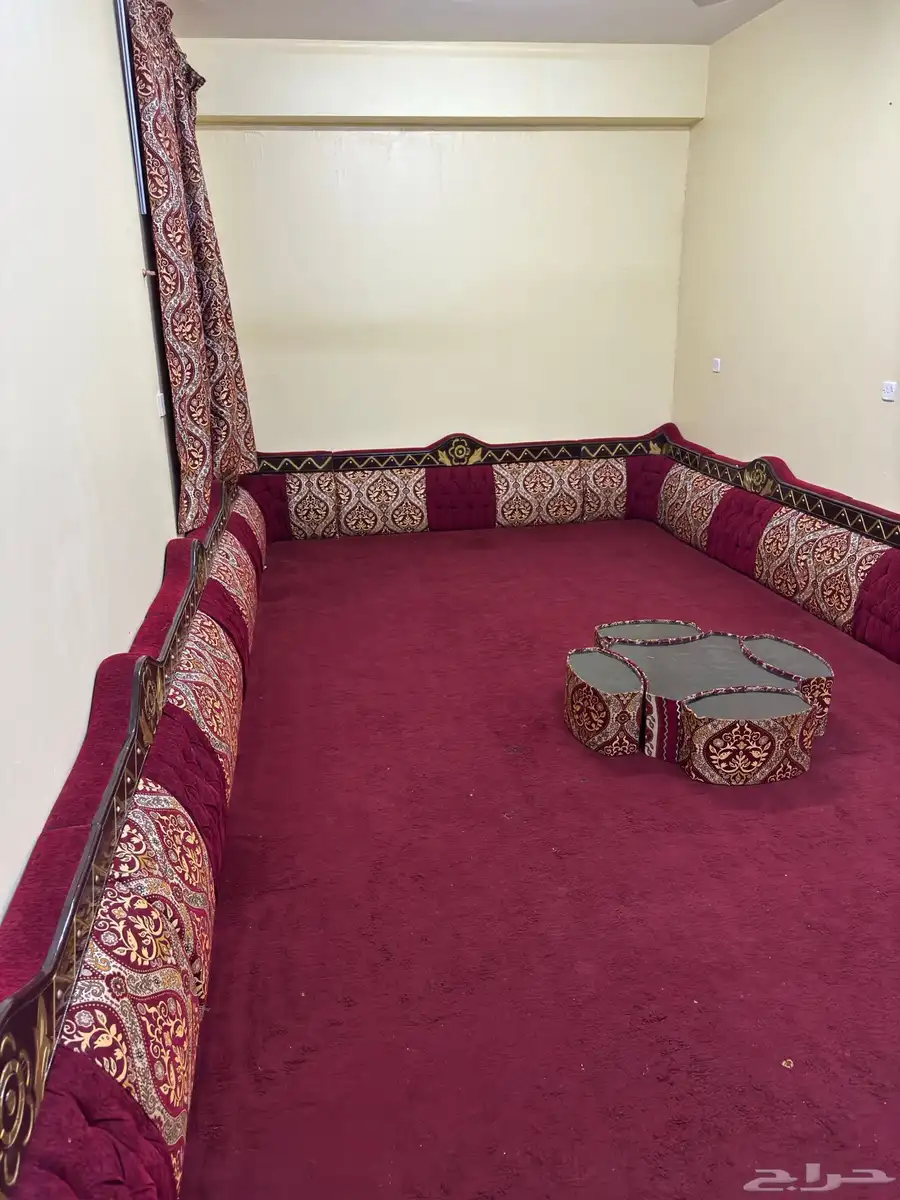 كنب أرضي 0