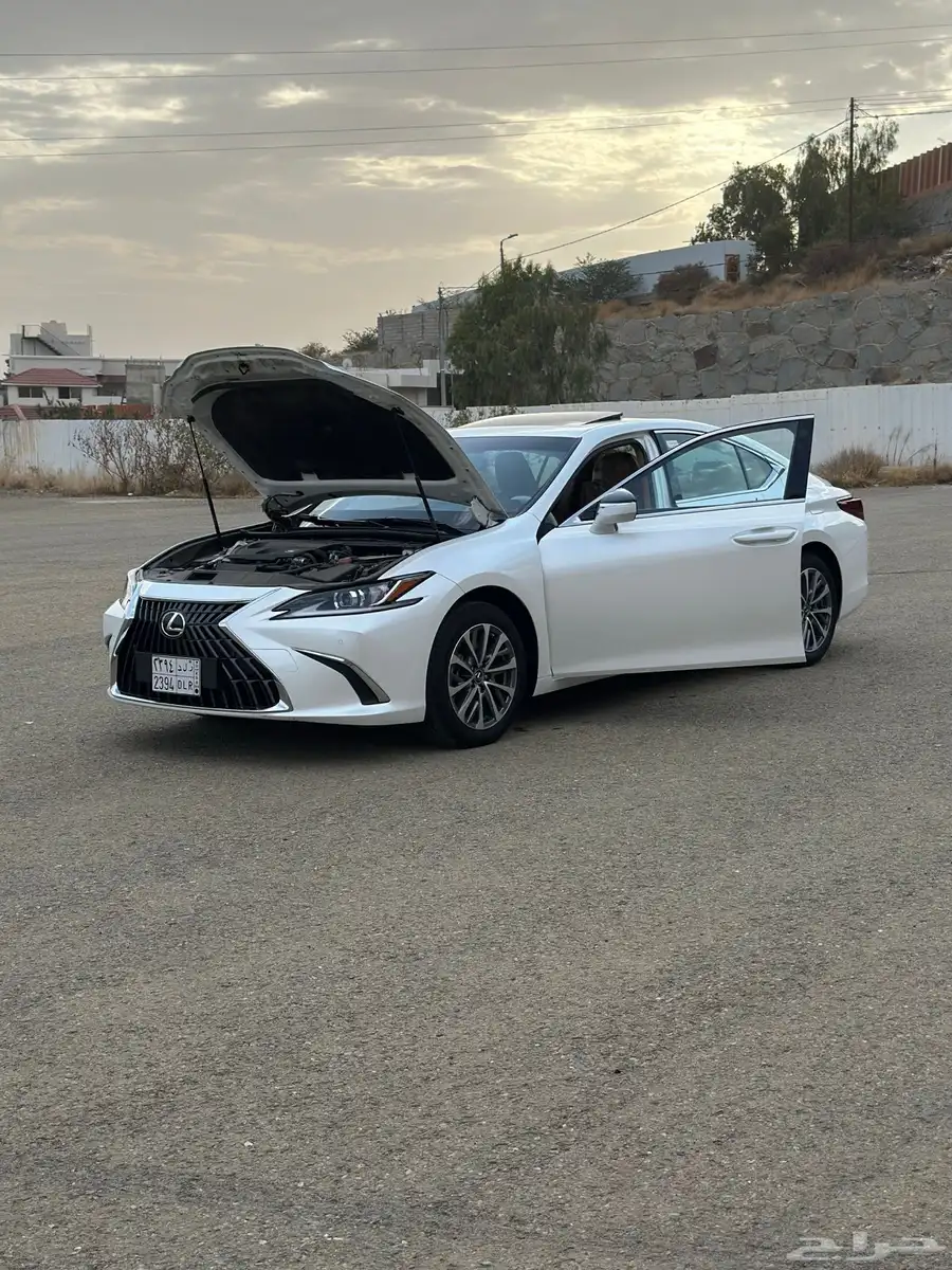 لكزس 2024 ES250 23