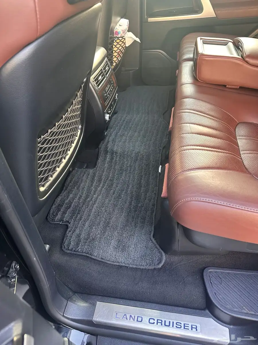 لاندكروزر vxs grand touring بريمي 33