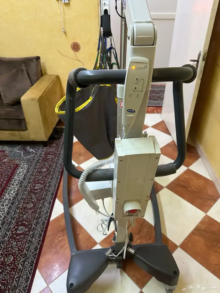 رافع لذوي الاحتياجات الخاصه 1