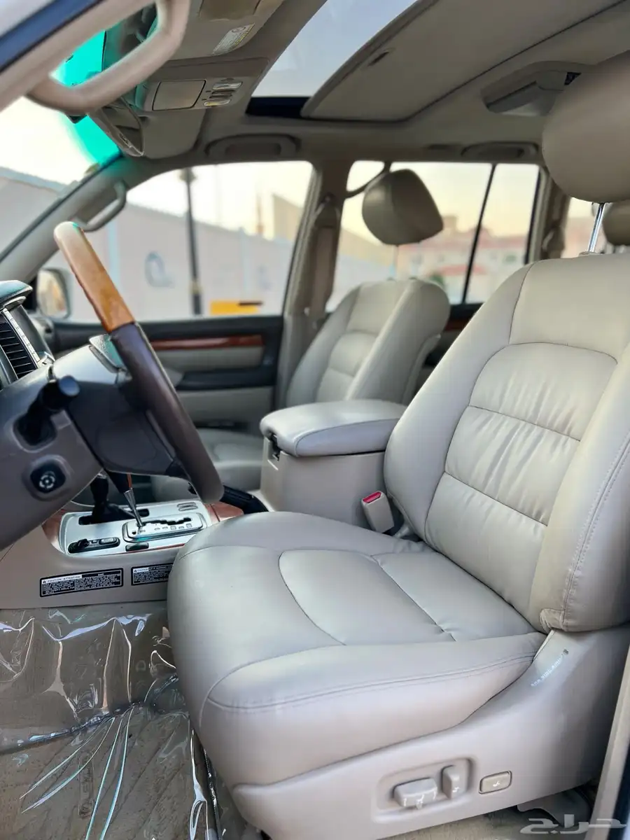 لكزس LX470 2006 16