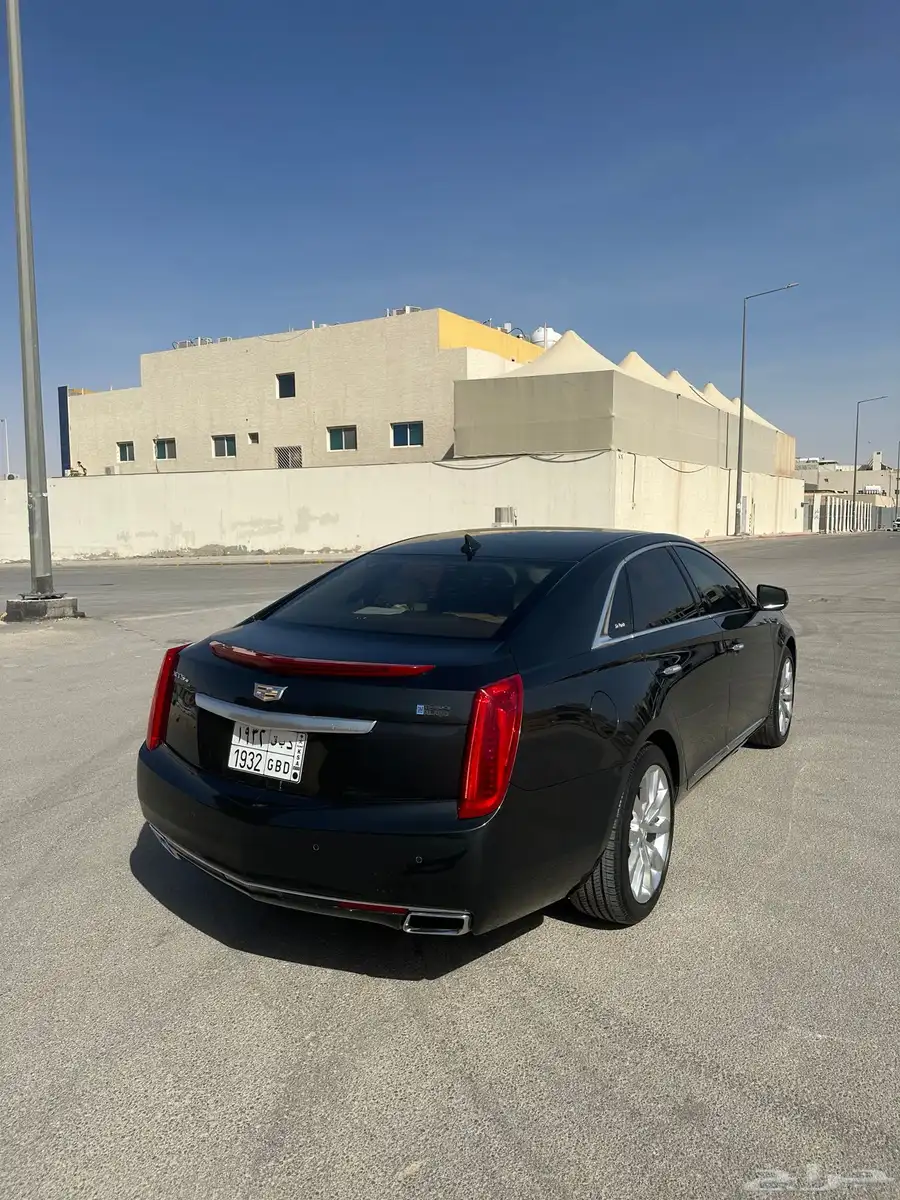 كاديلاك XT5 3